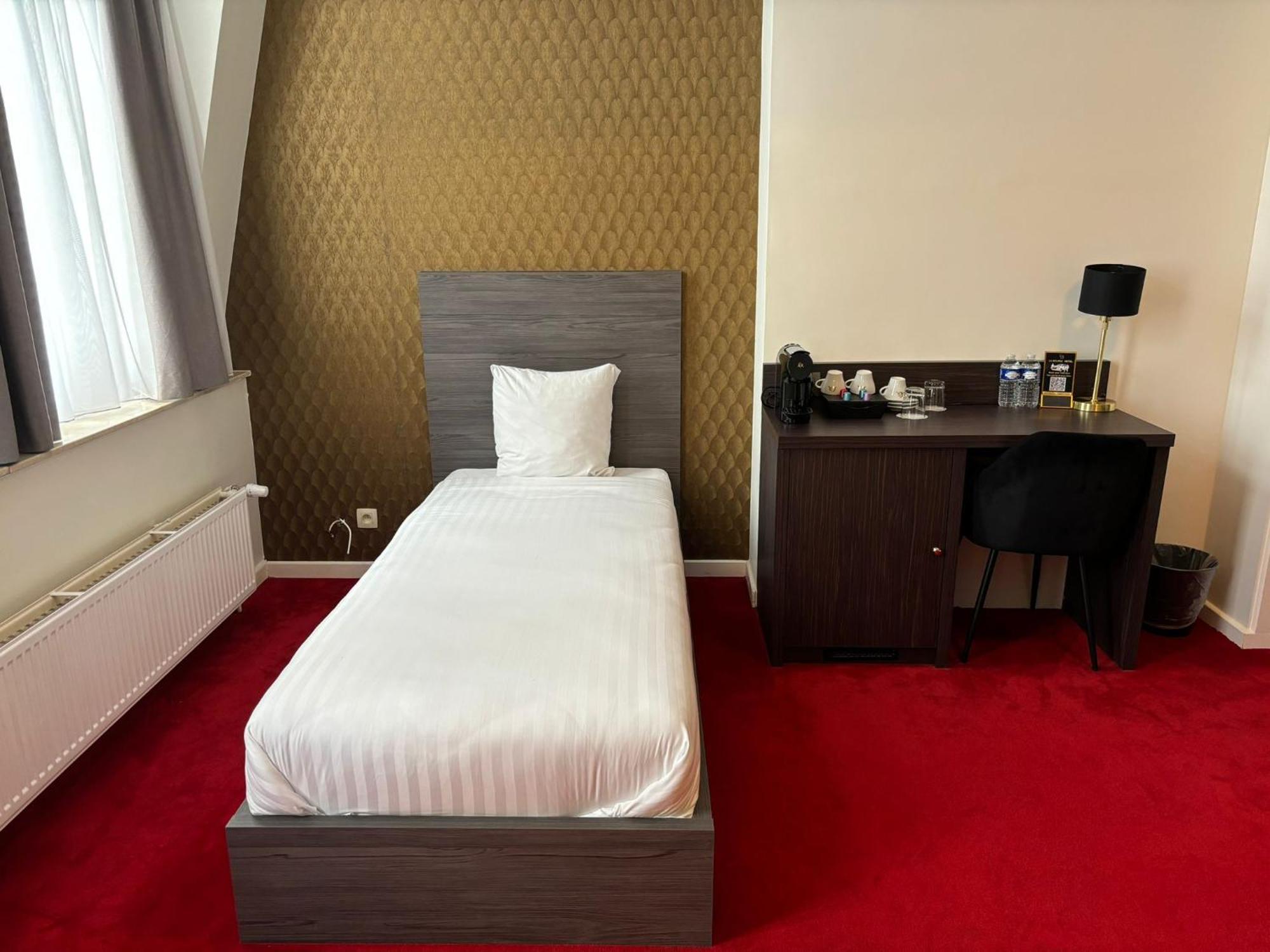 Triple Room City View,1619273514:JPEG
