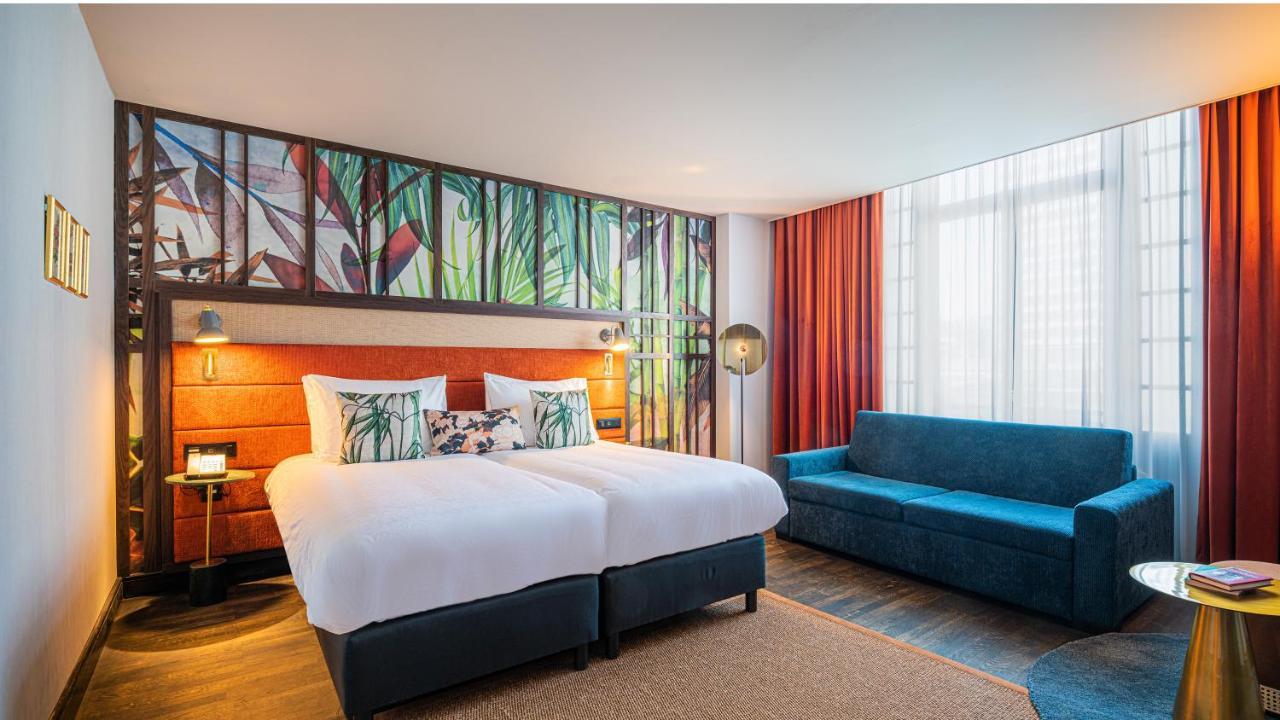 Premium Tweepersoonskamer met 2 Aparte Bedden en Slaapbank